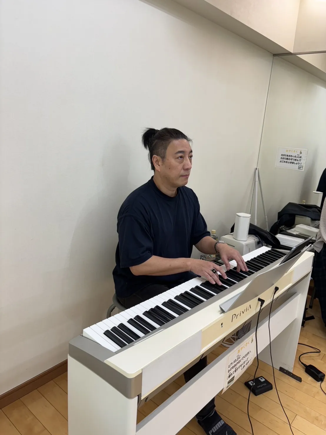 わたらせ演技研究所　ピアノ伴奏。稽古から生演奏で合わせます